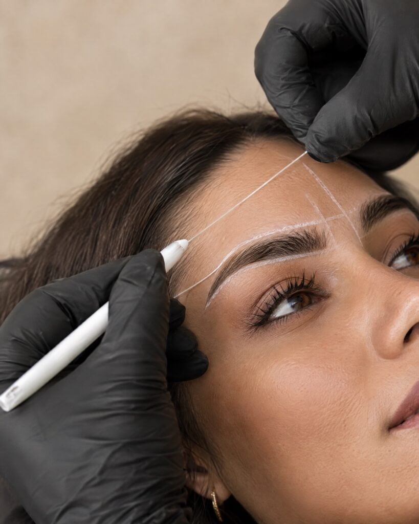 Brow mapping with a string and marker